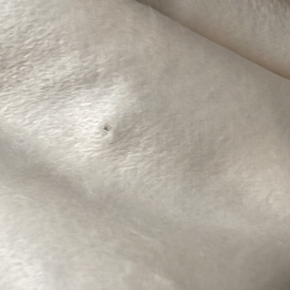 🆕💋BETSEY JOHNSON💋LUXE FAUX FUR THROW/BLANKET - Picture 8 of 9